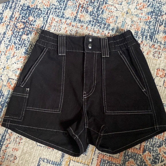 UO BDG Black Shorts - Picture 1 of 4